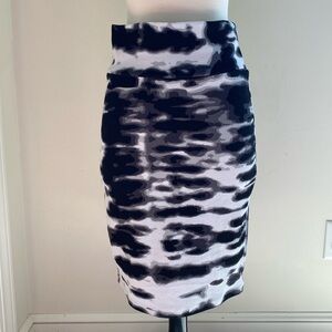 • Lularoe Cassie Skirt •